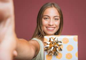 5 Reasons Why Custom Portraits Are the Ultimate Gift in 2025 5 Reasons Why Custom Portraits Are the Ultimate Gift in 2025